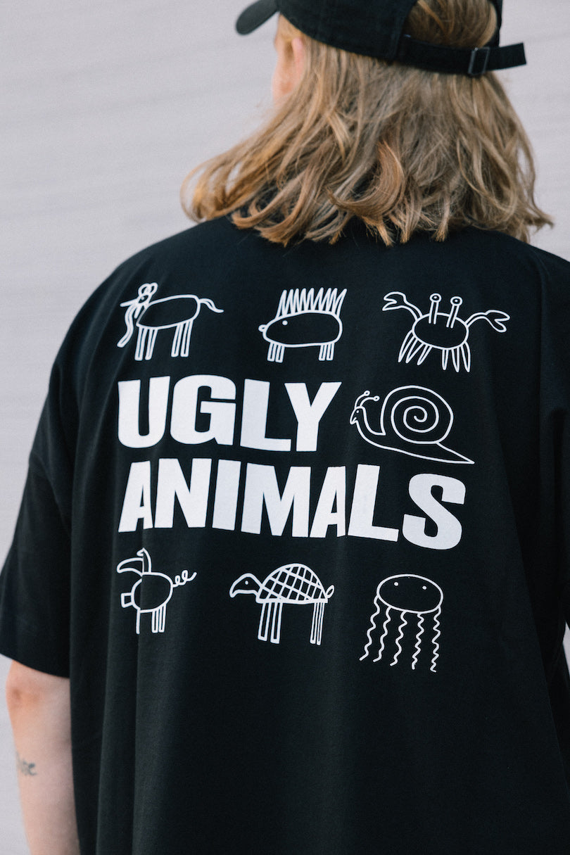 THE HOLY SNAIL - white on black