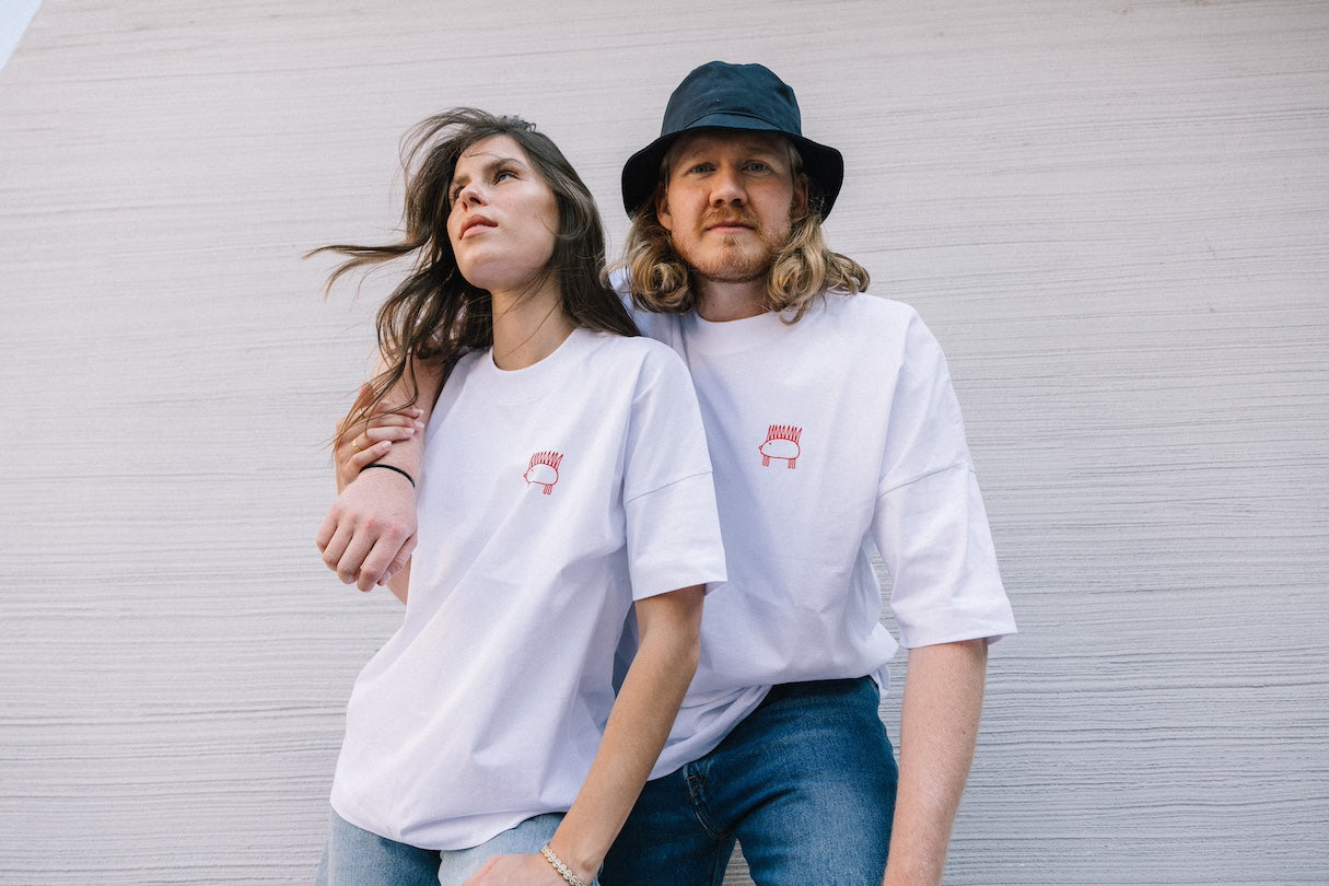 THE OG - lipstick red on white